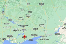 Russen hangen vlag op in politiekantoor Melitopol, zuidoostelijke stad van Oekraïne