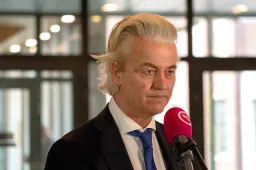 Wilders (PVV) haalt hard uit naar opengrenzen politici: 'ISIS-sympathisanten binnengehaald door laffe leiders Rutte en Merkel'