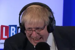 EU-akkoord bewijst: Boris Johnson lacht zich suf en dankt de hemel dat het VK uit de EU stapt: 'Godzijdank!'