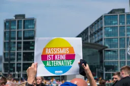 Duitse politici -behalve AfD- eensgezind: 'Opmars rechts-populisme moet halt worden toegeroepen!'