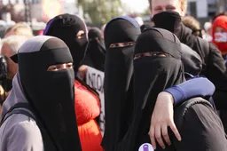 Bijna 100.000 moslims in Nederland ondertekenen petitie voor strafbaar stellen beledigen van Mohammed