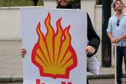 'Onderzoek'! Fopkrant Volkskrant komt met reconstructie over klimaatscepticisme: 'Shell financiert alles!'