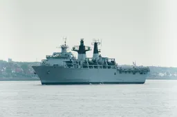 Geïrriteerde rivalen Frankrijk en het Verenigd Koninkrijk sturen marineschepen naar eiland Jersey
