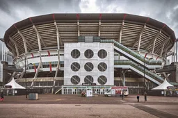 Ondanks oproep gemeente Amsterdam toch duizenden Ajax-fans bij Arena om landstitel te vieren