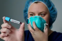 Eerste Kamerlid FVD Nicki Pouw-Verweijen: 'Coronavirus is niet zomaar een griepje'