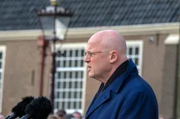 Ferd Grapperhaus (CDA) heeft geen begrip voor 'vrijheidspakkers' op Koningsdag: "Blijf weg uit de drukte"