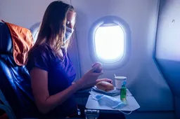 Corona-oekaze van KLM: alle passagiers en werknemers moeten verplicht mondkapjes dragen!