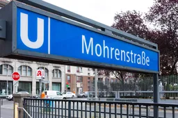 Oeps! Berlijn hernoemt 'racistische' Mohrenstraße metrostation naar antisemitische componist