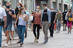 Nederlandse immunoloog fakkelt OMT-advies voor mondkapjes af: 'De bescherming is nul, fake'