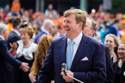 Jan Roos veegt de vloer aan met de koninklijke familie: 'Stop met deze poppenkast!'