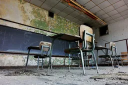 Scholen in Amsterdam, Rotterdam en Den Haag met sluiting bedreigd door chronisch lerarentekort: 'Stille ramp'