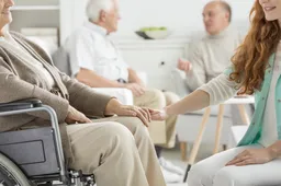 Senioren in paniek door belletje huisarts: 'Of ik wel op de intensive care wil belanden?!'