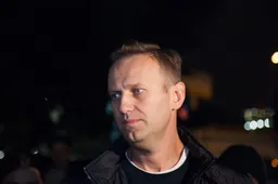 Bizar! 'Artsen denken aan vergiftiging bij Aleksej Navalny'