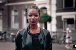Doorgeslagen 'anti-racisme' strijder Sylvana Simons wil Zwarte Piet BIJ WET VERBIEDEN