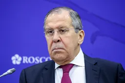 Sergey Lavrov: "Het Westen voert een Totale Hybride Oorlog tegen Rusland"