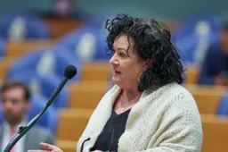 Caroline van der Plas fileert hypocriete VVD: 'Coronaschuld afbetalen in 10 jaar? Daar was VVD tegen!'
