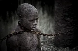 Ontevreden Suriname eist daden in plaats van woorden in slavernijexcuses: "Geen woorden maar geld, minister!"