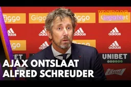 Ajax ontslaat falende coach en haalt lokale held Johnny Heitinga binnen