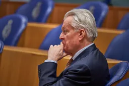 Ralf Dekker gooit bommetje in Tweede Kamer: “Nexit en uit NAVO stappen als EU niet verandert