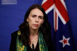 Kijk! Nieuw-Zeeland coronadictator Ardern stapt op: Corinne Ellemeet (GL) huilt tranen met tuiten
