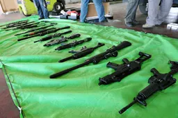 Henk Van Essens oproep om illegale vuurwerkhandelaren te behandelen als wapenhandelaren: onzinnig en kwalijk