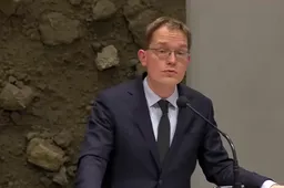 -Filmpje!- FVD’er Pepijn van Houwelingen dringt er bij de minister op aan om vakinhoudelijke kennis op scholen te stimuleren