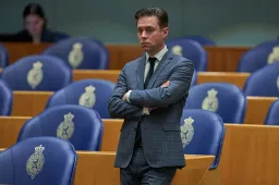 Chris Stoffer (SGP) haalt uit naar Minister Franc Weerwind van Rechtsbescherming (D66): "Met deze reactie schoffeert u het parlement"