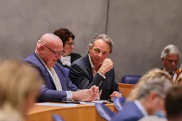 Nederland wordt geteisterd door grote storing! Update: Minister Madlener bevestigt – Storing Eindhoven Airport afkomstig van Defensie