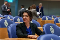 Na vrijspraak woordvoerder: Kamer móét doorpakken in affaire-Arib