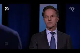Filmpje! Geert Wilders fileert Mark Rutte: 'Natte vaatdoek, als jij het niet kan doen, doe ik het wel!'