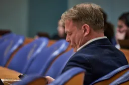 Geheimzinnige Omtzigt blijft vaag over coalitieonderhandelingen met PVV