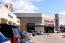Schutter gedood door politie na dodelijke schietpartij in winkelcentrum Texas: negen doden, zeven gewonden