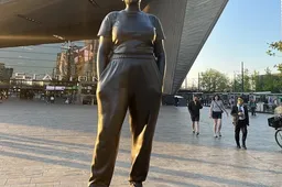 6 redenen waarom Nederlanders het standbeeld van de vrouw met joggingbroek moeten afwijzen