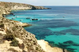 Luister naar de DDS-Space over de zorgelijke situatie in Lampedusa!