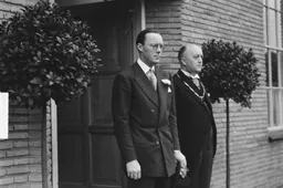 Onthulling van Prins Bernhard's NSDAP-verleden leidt tot stilzwijgen van Mark Rutte en RVD