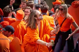 Pinstoring tijdens 538 Koningsdag-feest in Breda zorgt voor enorme chaos: "Cash is King!"