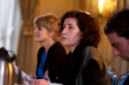 -Cultuur onder Vuur- Nieuw kabinet nu al de mist in met staatssecretaris voor 'Emancipatie'
