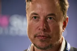 Ultrasocialisten WOEST! 'Elon Musk geeft 45 miljoen PER MAAND aan Trump!'