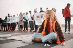 Hoera! Klimaatidioten van Letzte Generation leggen het bijltje er bij neer: "De samenleving heeft gefaald"