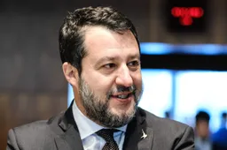 Knetter! Radicaal-linkse aanklager wil vicepremier Salvini tot 6 jaar laten veroordelen: "Hij hield een immigrantenboot tegen!"