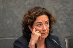 -Filmpje!- Halsema betrapt op leugens bij Eva: Israël-herdenking op De Dam wél verstoord door Jodenhaters