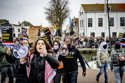Wat sneu! Nederlanders zijn KLAAR met KOZP-gekkies: "Hier, ei naar je hoofd!"