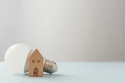 ACM Adviseert: Nu is het Moment om je Energiecontract te Heroverwegen