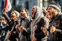 Edwin Wagensveld slaat alarm: Duitsland capituleert voor islam, tradities sneuvelen
