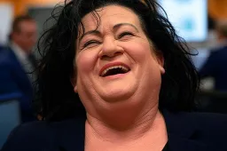 Van der Plas waarschuwt voor islamisering – maar blijft gewoon in kabinet dat niks doet