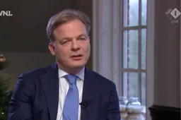 Kijk! Labiele Pieter Omtzigt loopt huilend weg bij WNL Op Zondag-interview: "Kunnen we even stoppen?"