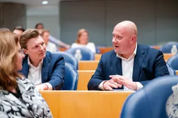 -Filmpje!- Jonathan Krispijn (ON!) legt bloot: Defensie minister Brekelmans liever oorlogszuchtig dan voor portemonnee hardwerkende Nederlander