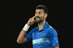 WOW! Knettergekke Australische journalist maakt Djokovic belachelijk: 'Hij is overrated, gooi hem eruit!'