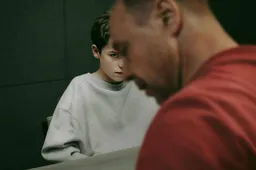 Netflix-hit ‘Adolescence’ is een wake-upcall voor ouders: hoe voorkom je dat je kind radicaliseert?