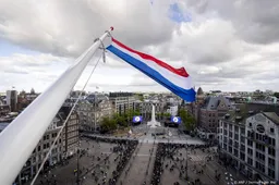Honderden mensen verzamelen zich op de Dam voor herdenking 